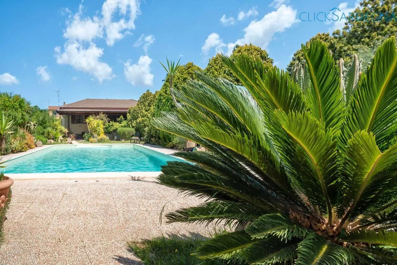 Cottage Soraya With Independent Swimming Pool Near The Beach 萨萨里 0*,  意大利