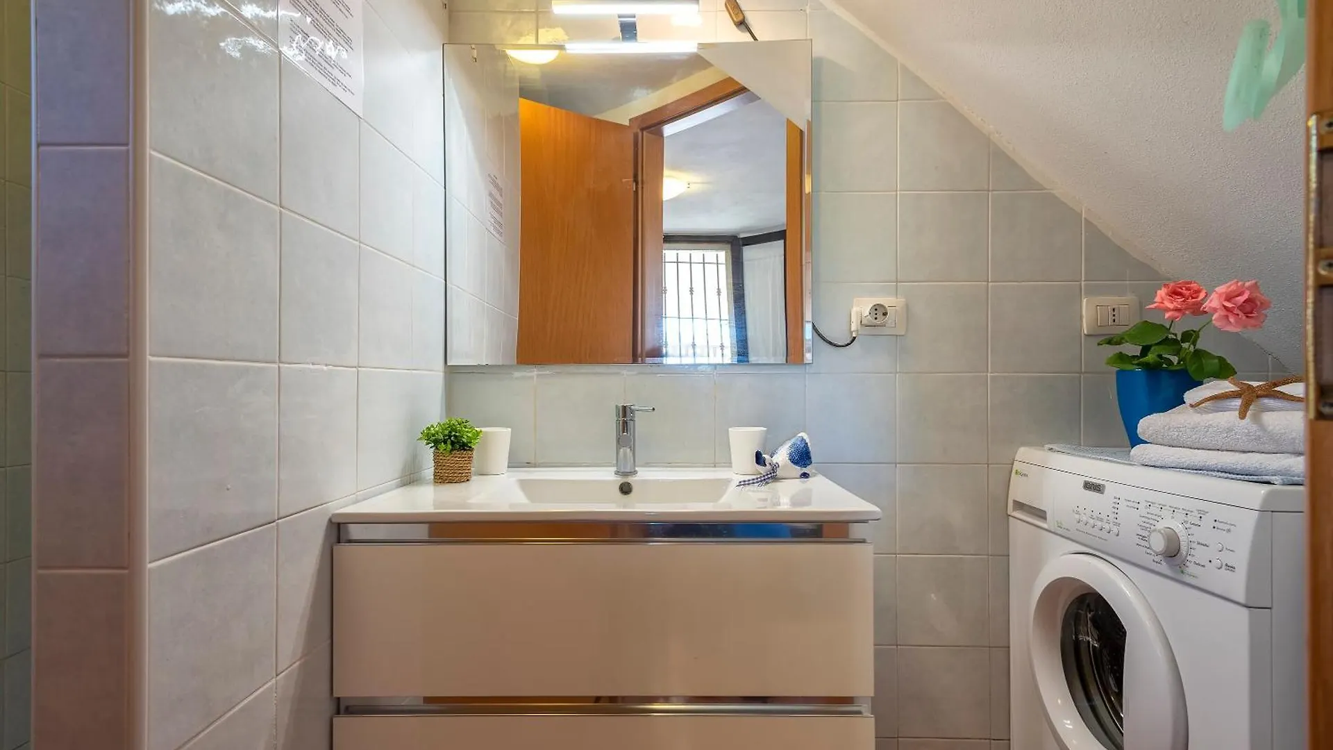 Cottage Soraya With Independent Swimming Pool Near The Beach サッサリ 0*,  イタリア
